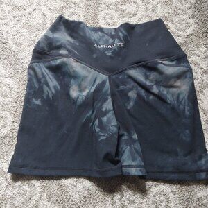 Alphalete shorts V cross waist band tye dye size small